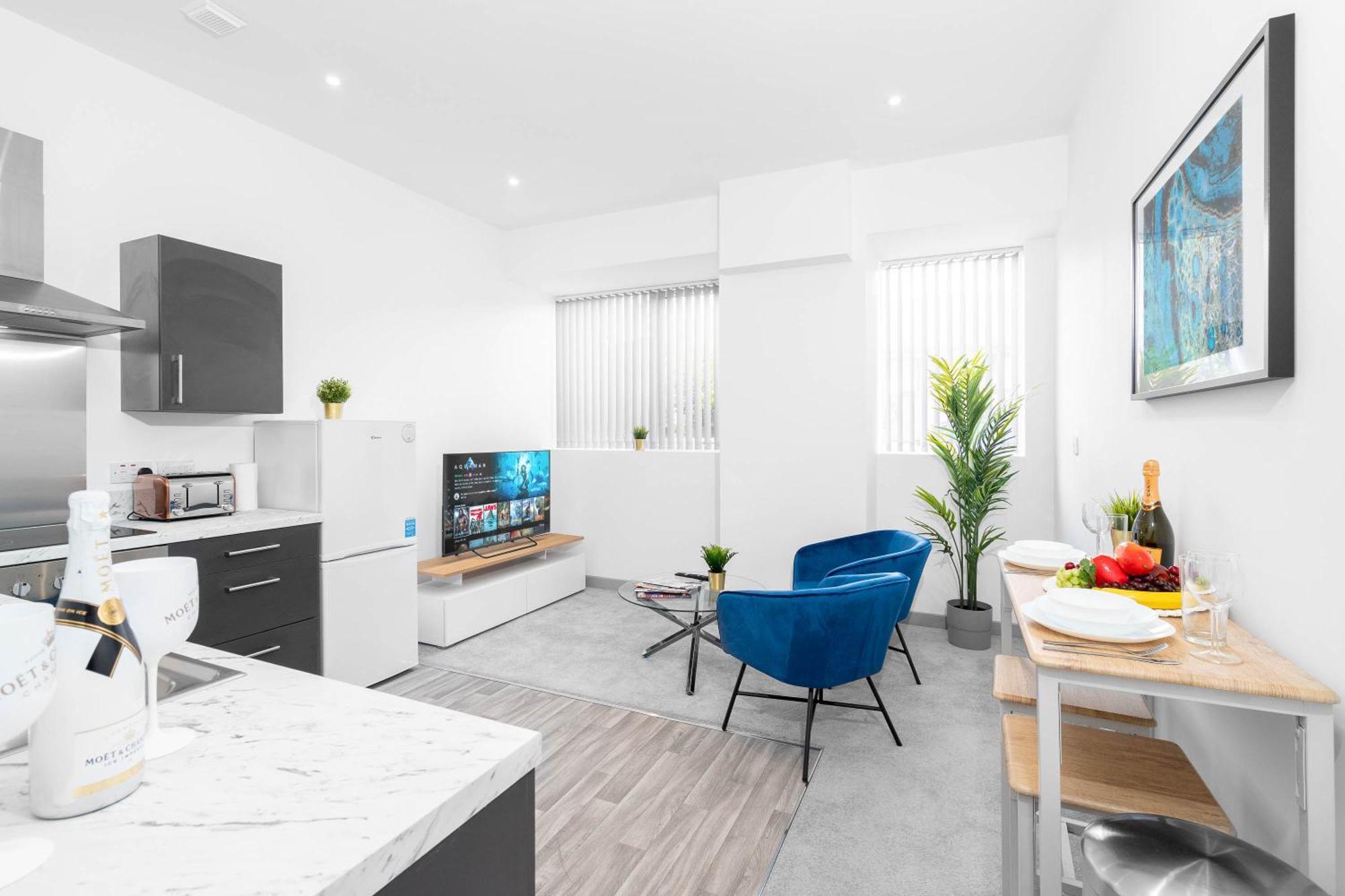 Modern Apartment In Brierley Hill - Secure Parking - Wifi & Netflix - Excellent Value - 11O Extérieur photo
